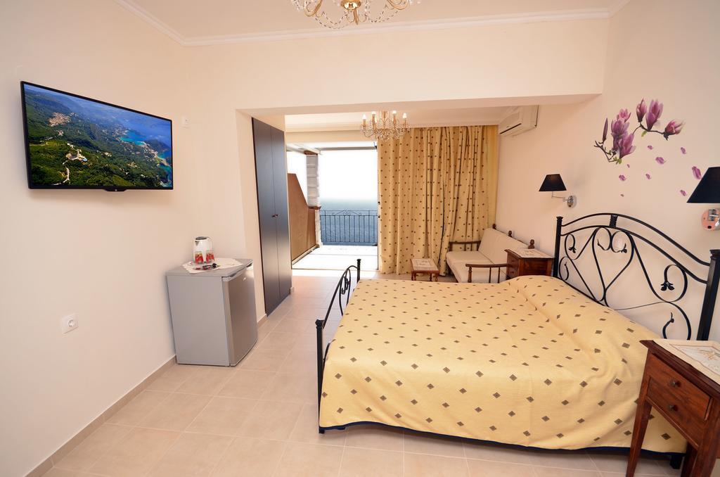 Golden Fox Studios And Suites Lákonesz Kültér fotó